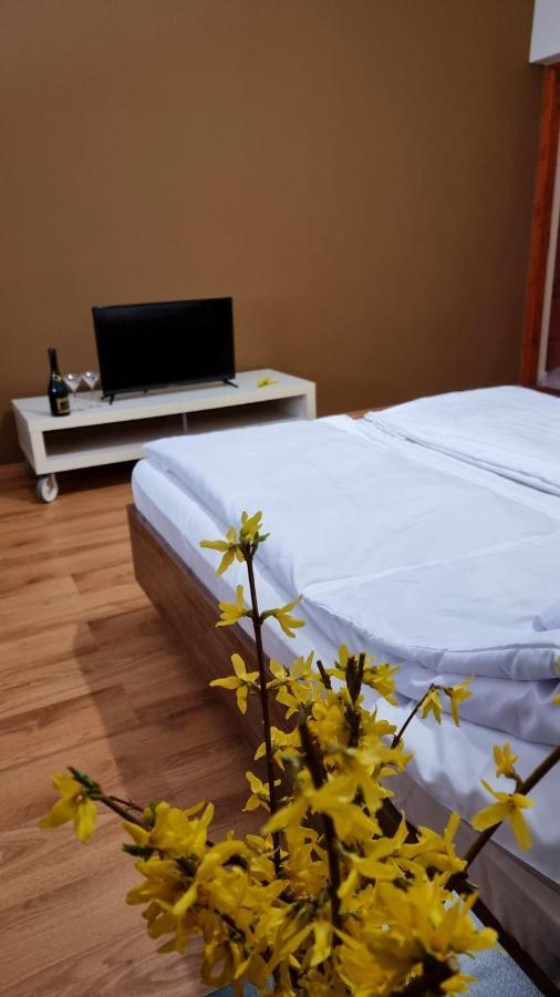 Relax Apartman Siofok-Sosto Exteriör bild