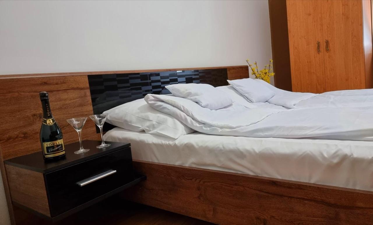 Relax Apartman Siofok-Sosto Exteriör bild