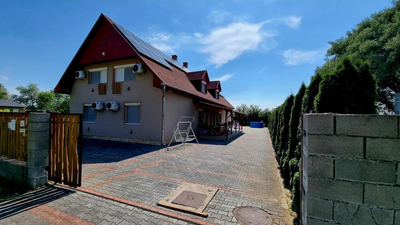 Relax Apartman Siofok-Sosto Exteriör bild